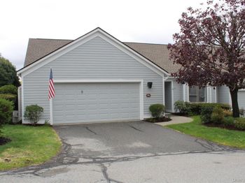 798 Heritage Hills