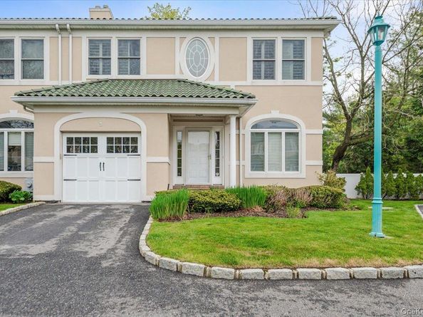 6 Villa Promenade, Bay Shore NY 11706
