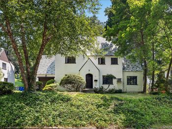 10 River Road