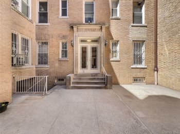 848 43rd Street