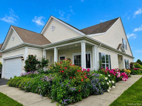 10 Louden Loop, Mount Sinai NY 11766