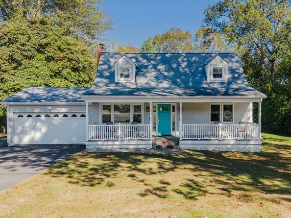 60 Lillian Drive, Trumbull CT 06611