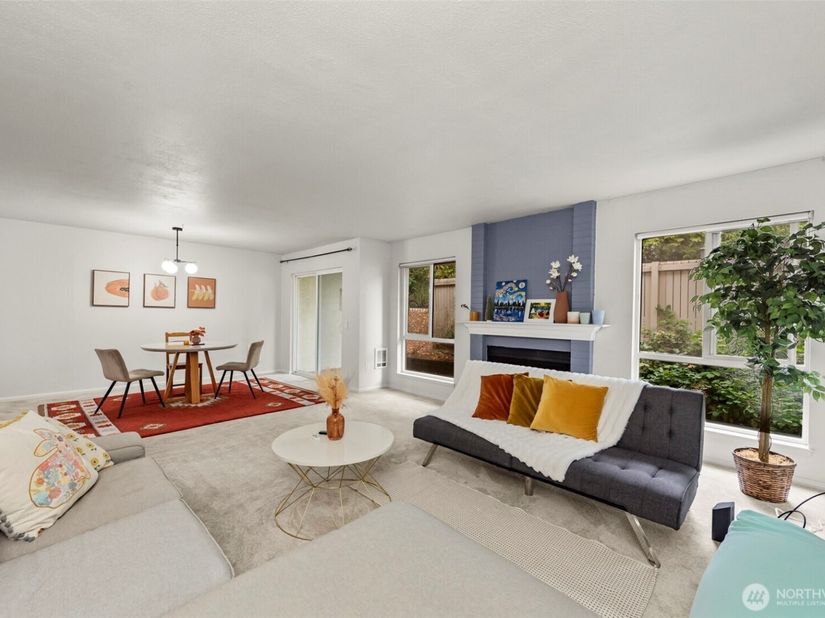 1622 103rd Place NE L2, Bellevue WA 98004