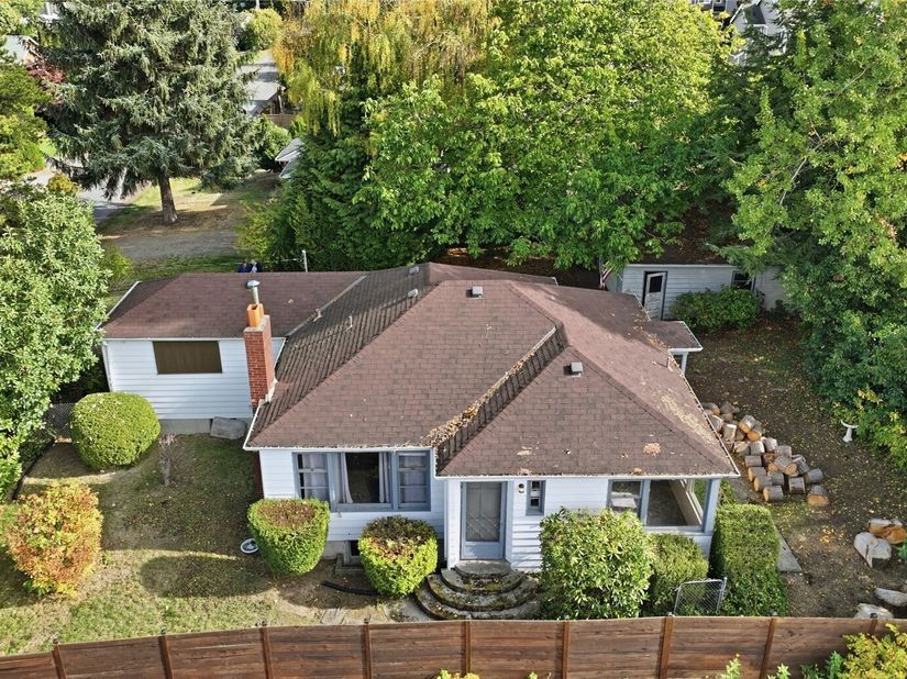 1307 N 32nd Street, Renton WA 98056