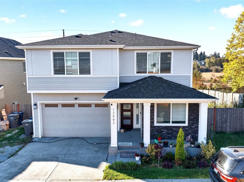 12482 SE 301st Place, Auburn WA 98092