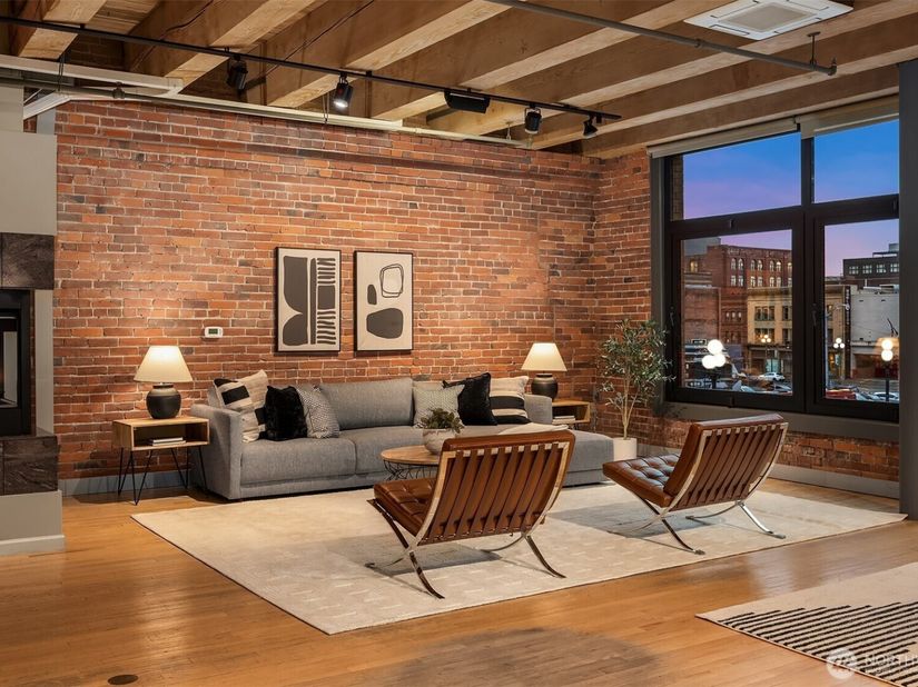 210 3rd Avenue S 2C, Seattle WA 98104