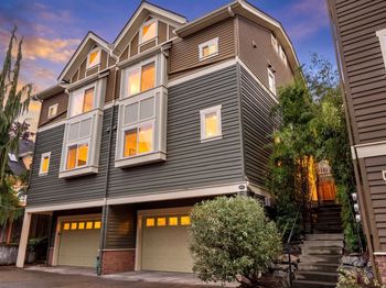 220 12th Avenue E