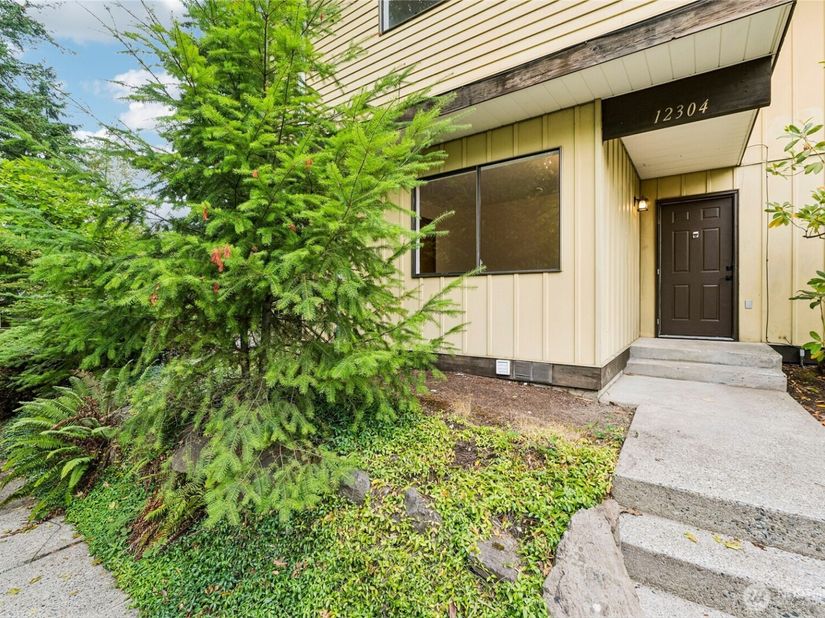 12304 NE 149th Court, Kirkland WA 98034