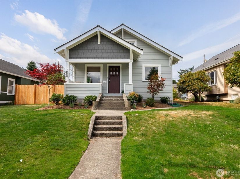 2018 Oakes Avenue, Everett WA 98201
