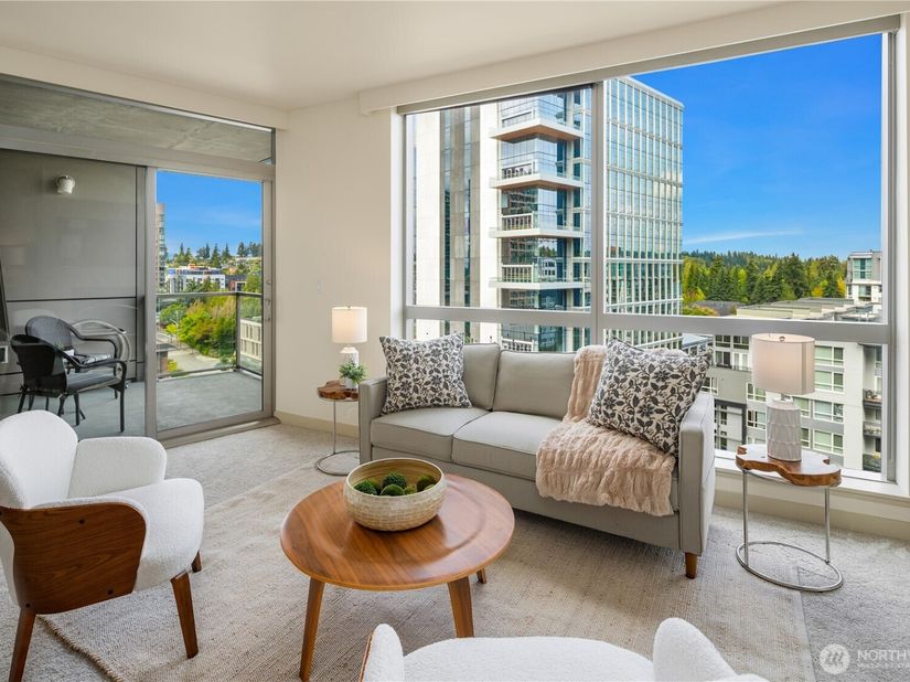 10610 NE 9th Place 1206, Bellevue WA 98004