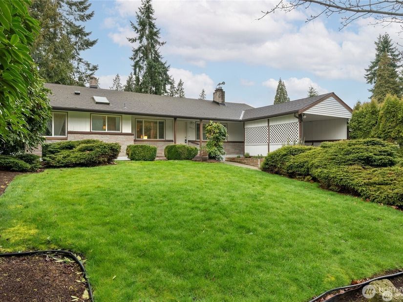 19513 Meridian Avenue N, Shoreline WA 98133