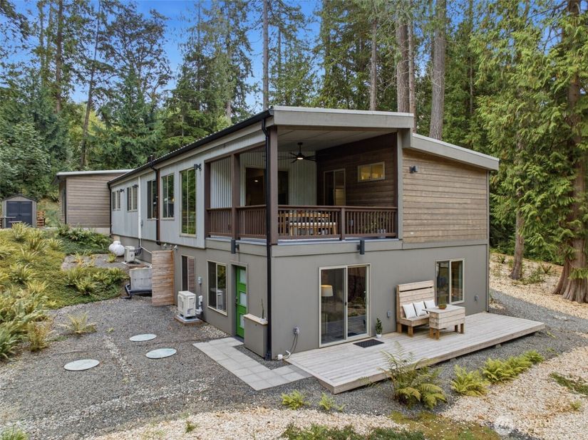 9720 NE Lofgren Road, Bainbridge Island WA 98110