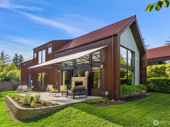 4670 Flying Goat Avenue NE, Bainbridge Island WA 98110