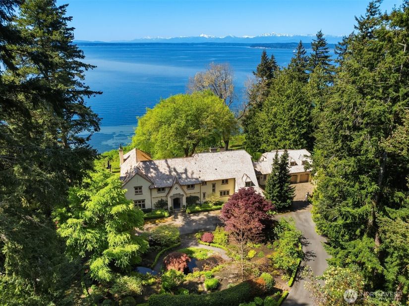 83 Olympic Drive NW, Shoreline WA 98177
