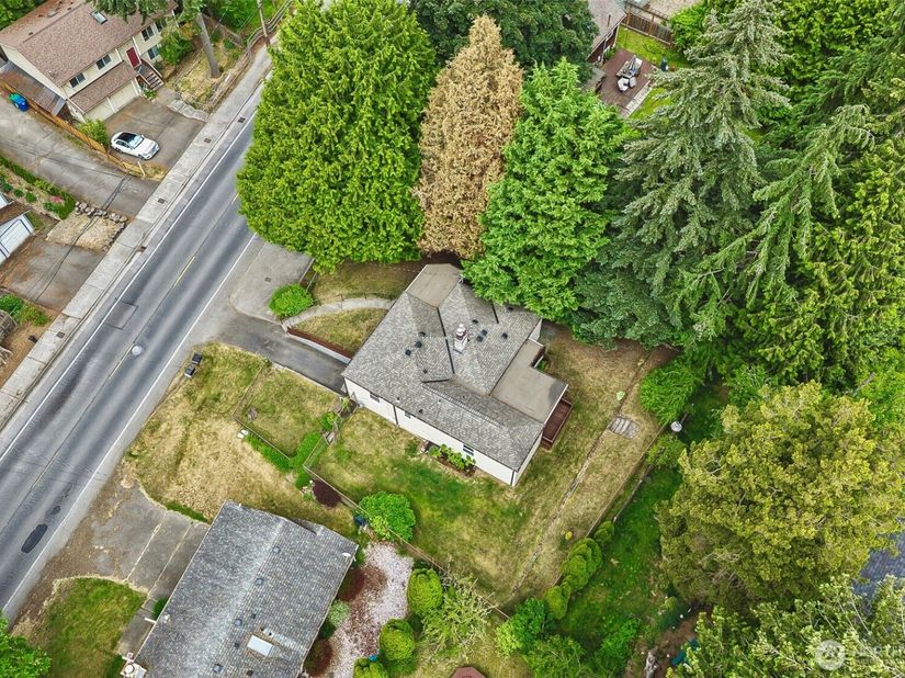 8800 Ravenna Avenue NE, Seattle WA 98115