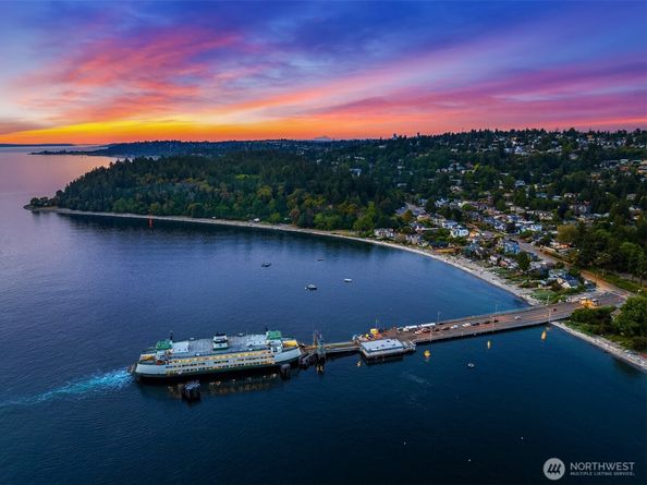 8917 Fauntleroy Way SW, Seattle WA 98136