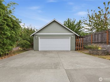 2484 Soundview Drive NE