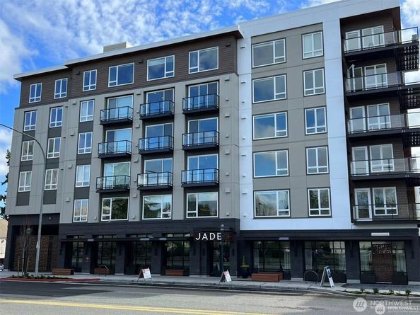 11903 NE 128th Street 412, Kirkland WA 98034