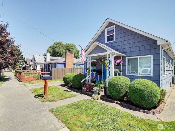 320 Williams Avenue N, Renton WA 98057