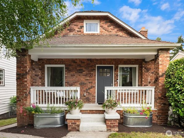 8121 16th Avenue SW, Seattle WA 98106