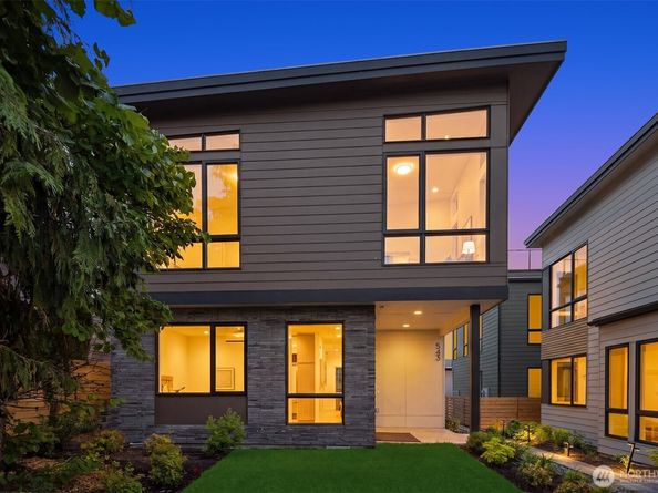 543 16th Avenue W, Kirkland WA 98033