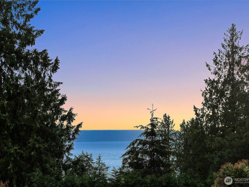 18230 88th Avenue W, Edmonds WA 98026