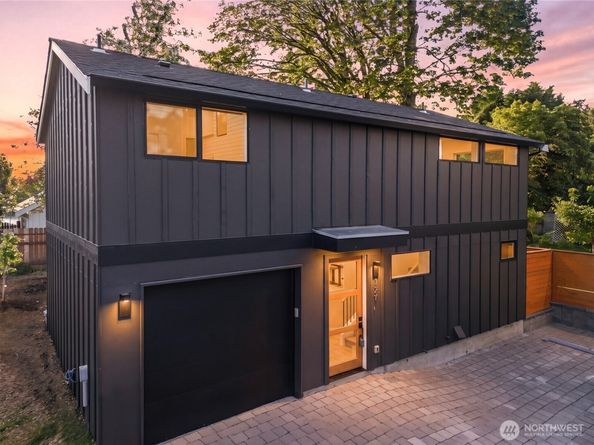 11731 Durland Avenue NE, Seattle WA 98125