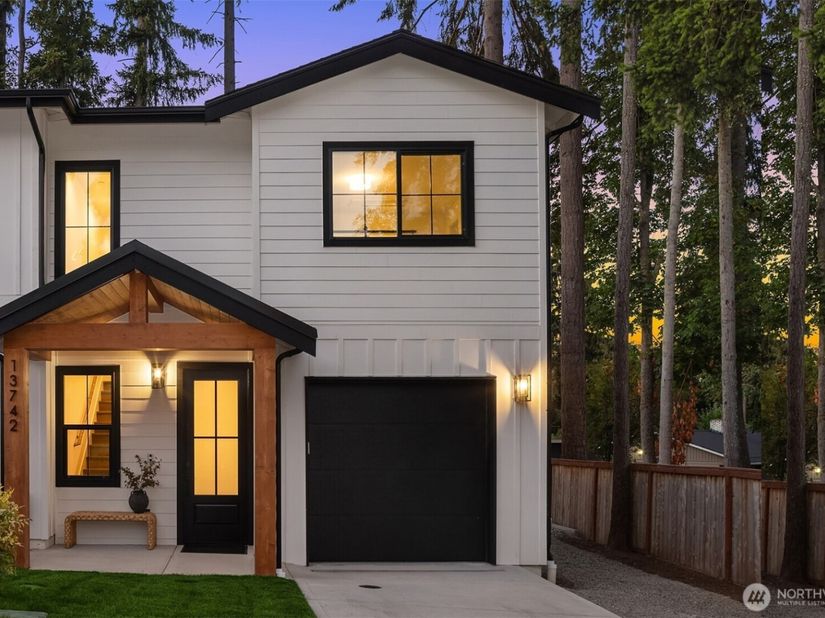 13742 NE 101st Street, Kirkland WA 98033