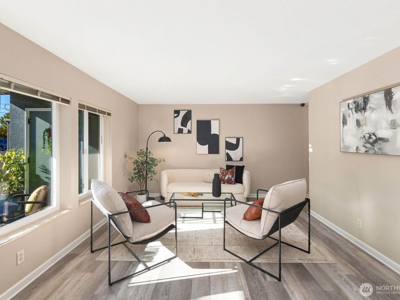 75 E Lynn Street B, Seattle WA 98102
