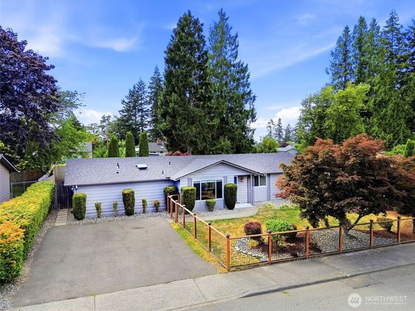 6208 Sycamore Place, Everett WA 98203