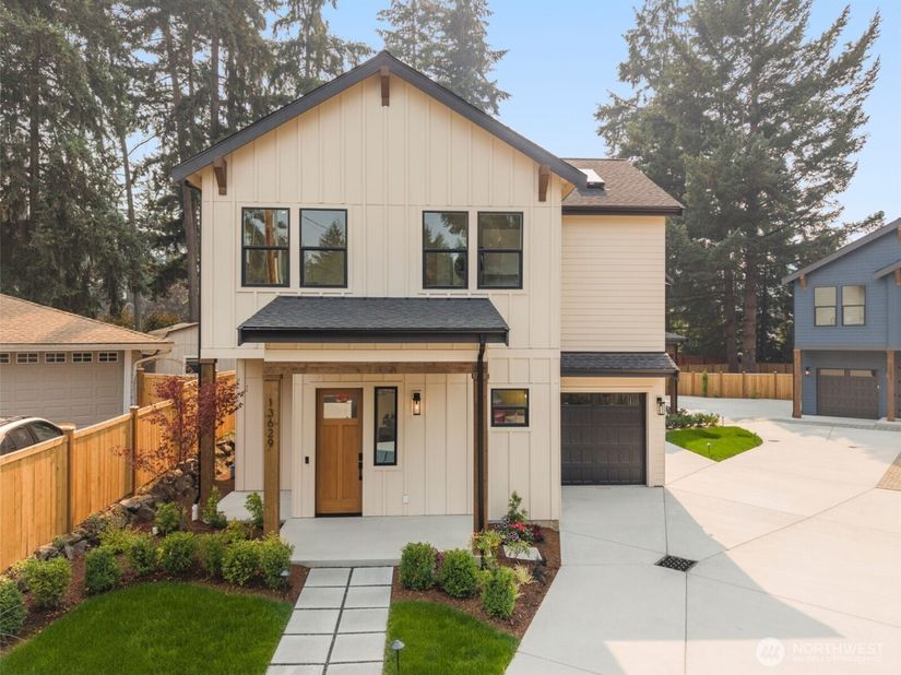 13629 103rd Avenue NE, Kirkland WA 98034