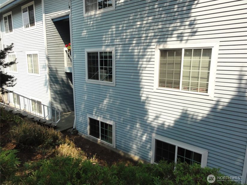 3810 S 158th Street B8, Tukwila WA 98188
