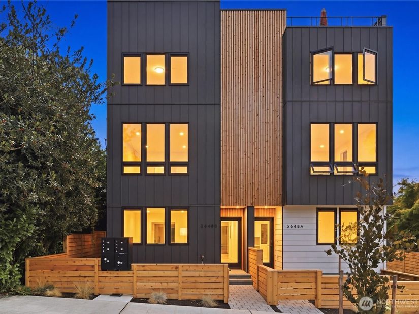 3648 B Greenwood Avenue N, Seattle WA 98103