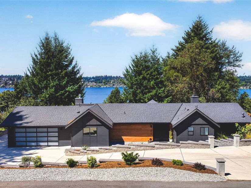 15705 62nd Avenue NE, Kenmore WA 98028