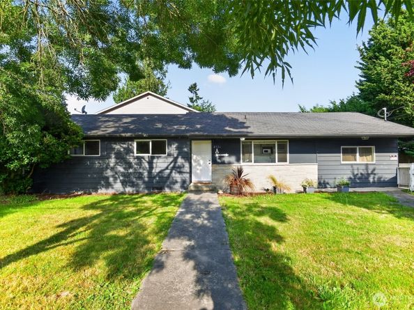 8526 8th Avenue W A, Everett WA 98204