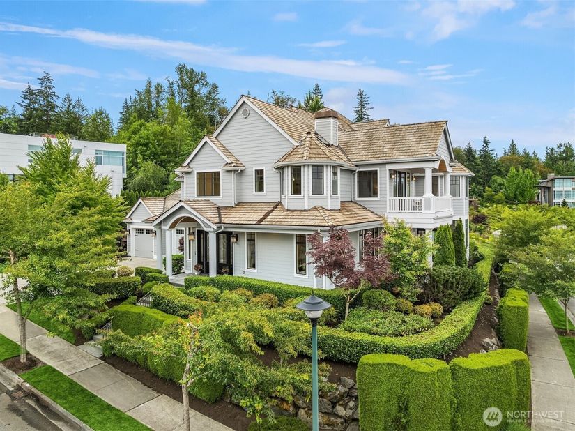 3489 NE Harrison Street, Issaquah WA 98029