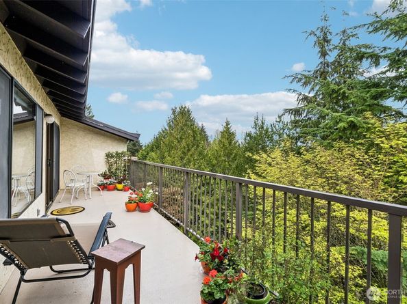 17918 23rd Lane NE 302, Shoreline WA 98155