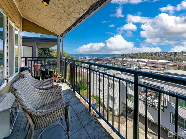 1965 12th Avenue W 401, Seattle WA 98119