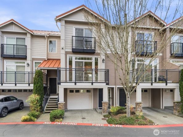 12701 SE 41st Place 316, Bellevue WA 98006