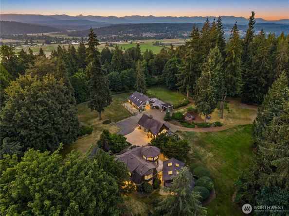 17702 244th Avenue NE, Woodinville WA 98077