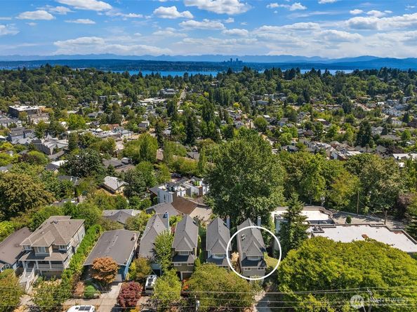 314 25th Avenue E, Seattle WA 98112