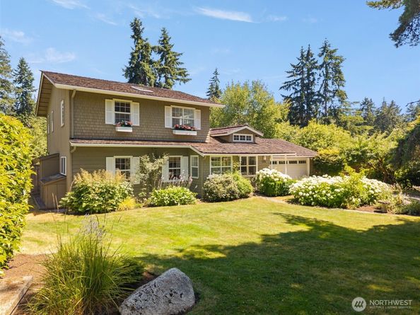 5356 Ruby Place NE, Bainbridge Island WA 98110