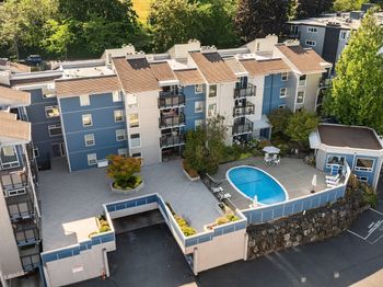 2510 W Bertona