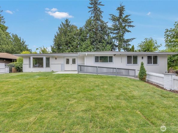 10223 SE 213th Place, Kent WA 98031