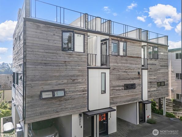 2043 C 13th Avenue W, Seattle WA 98119