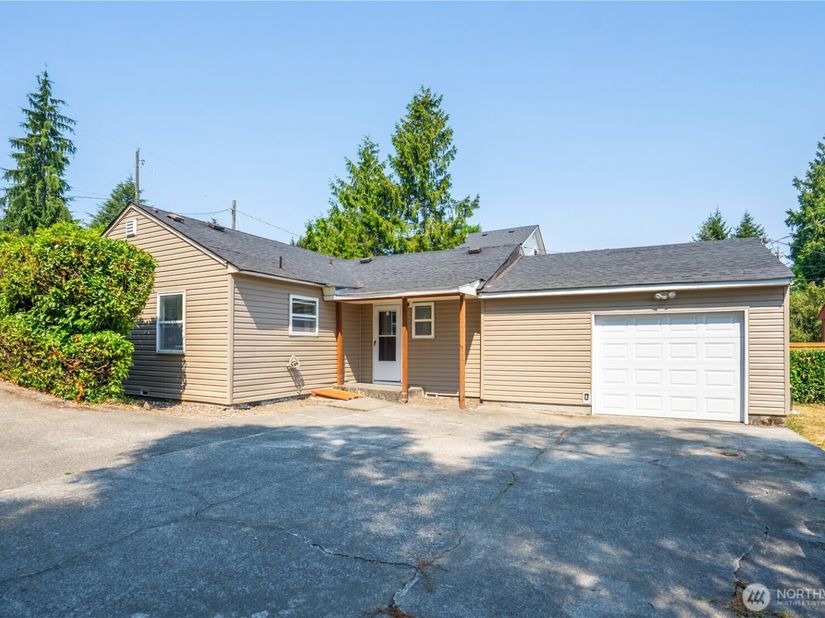 9802 35th Avenue SW, Seattle WA 98126