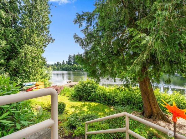 19528 Echo Lake Place N B101, Shoreline WA 98133