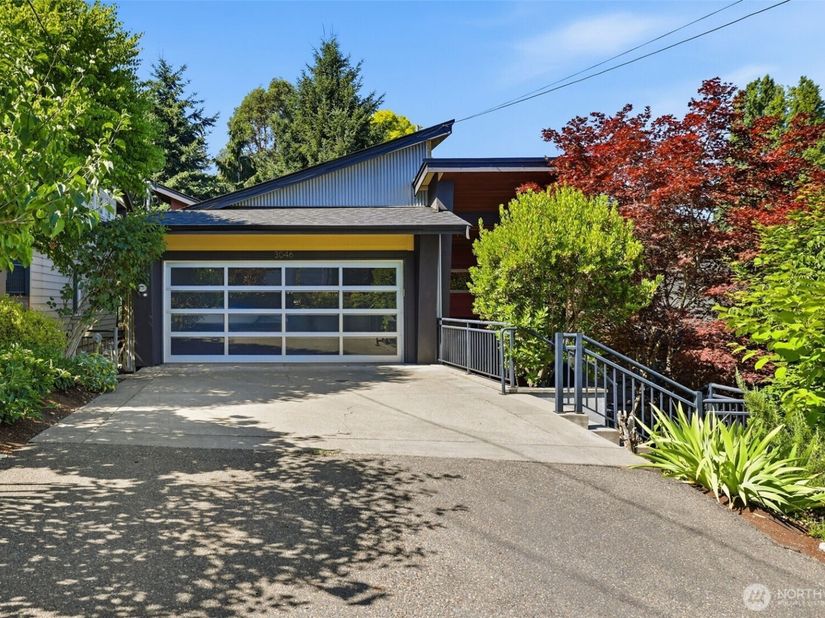 3046 SW Manning Street, Seattle WA 98126