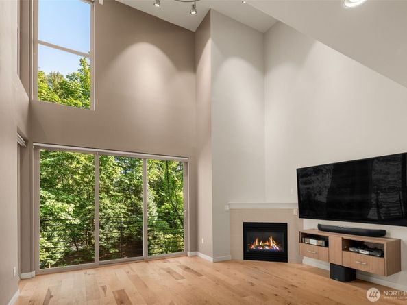 4286 213th Place SE 1, Issaquah WA 98029