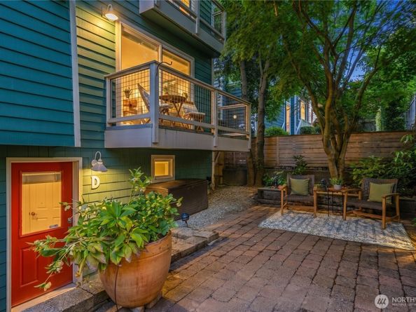 3648 Francis Avenue N D, Seattle WA 98103
